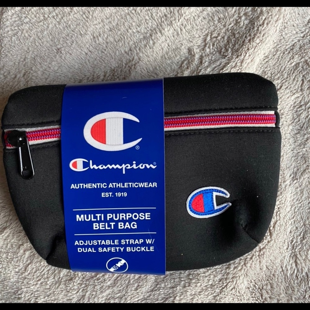 Champion black Fannypack Bag 🍒